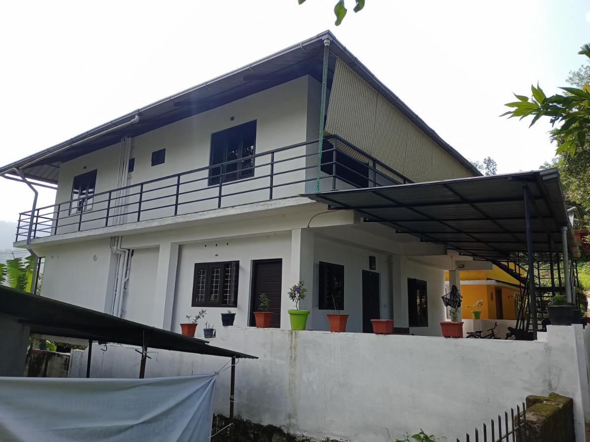 La Casa De Alexa Homestay Идукки Экстерьер фото